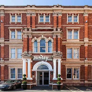 Hotel Rougemont By Sunday